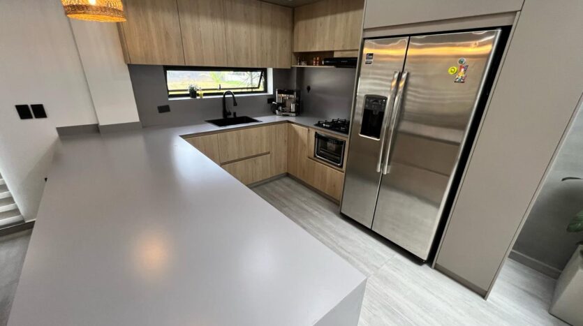 Espectacular Casa En Venta, La Ceja En Unidad Cerrada