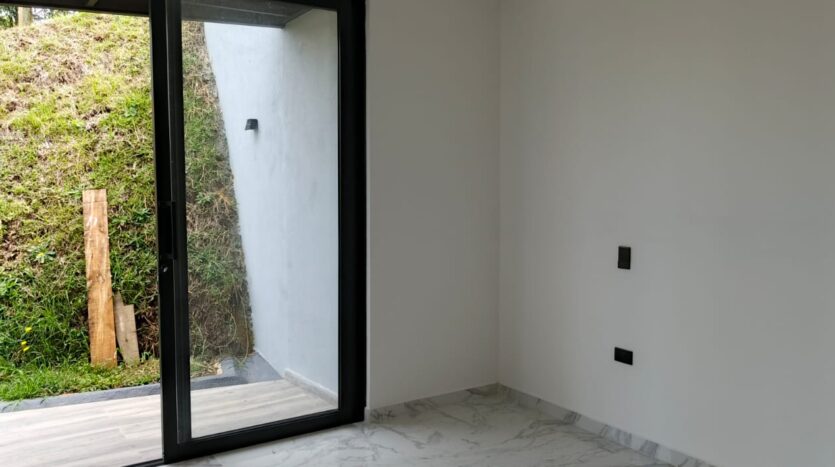 Vendo Hermosa Casa Para Estrenar En Rionegro Vereda La Playa