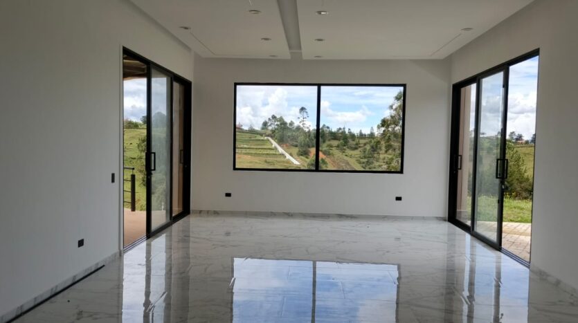 Vendo Hermosa Casa Para Estrenar En Rionegro Vereda La Playa