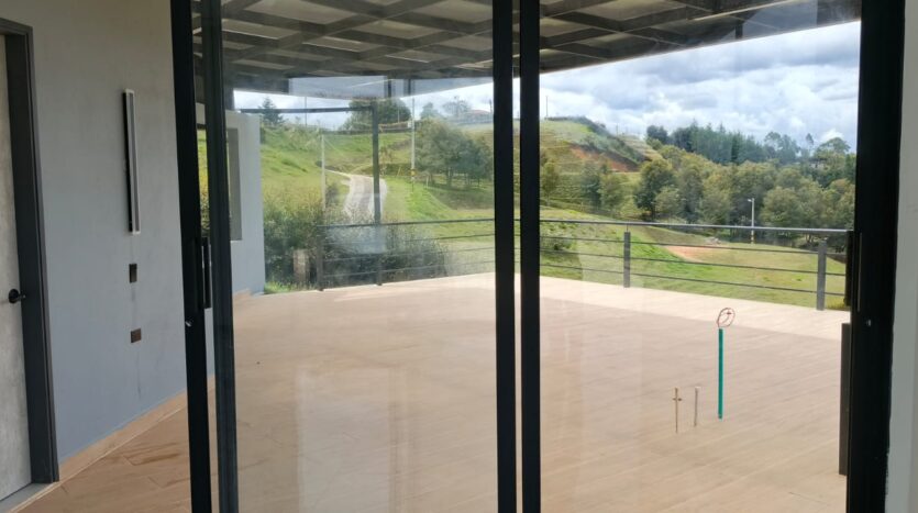 Vendo Hermosa Casa Para Estrenar En Rionegro Vereda La Playa
